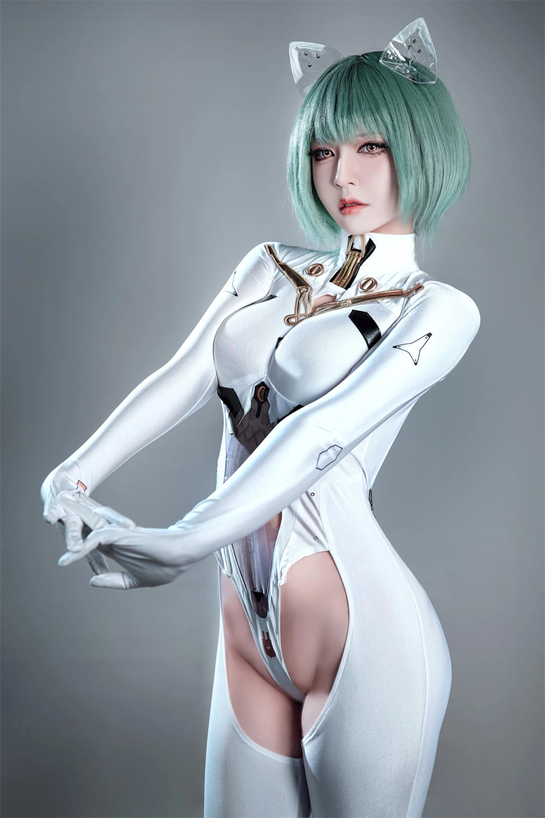 [在线图集] COSPLAY 半半子 NO.090 纳希莫夫 [38P/260MB]